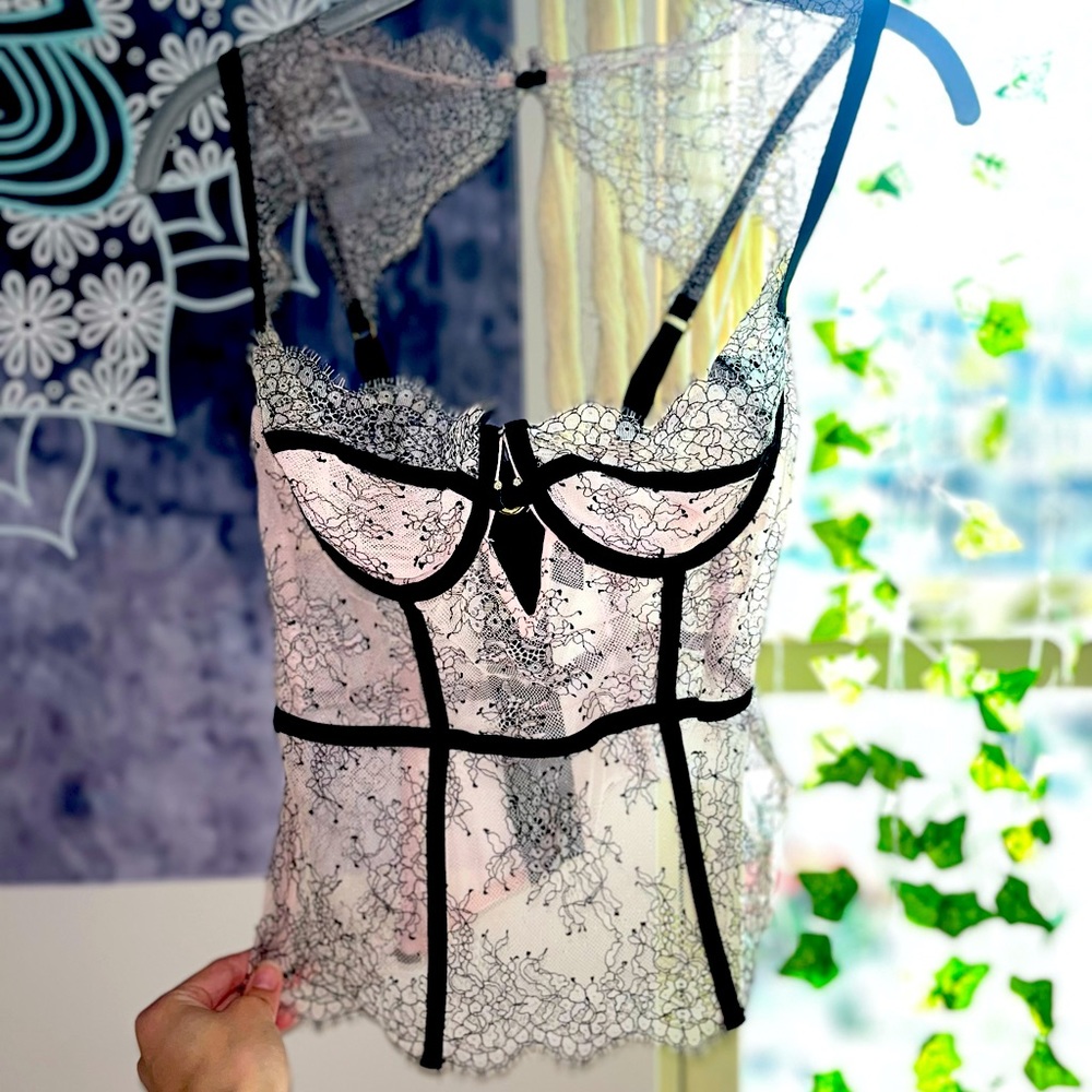 Victoria Secret 34DD Corset
